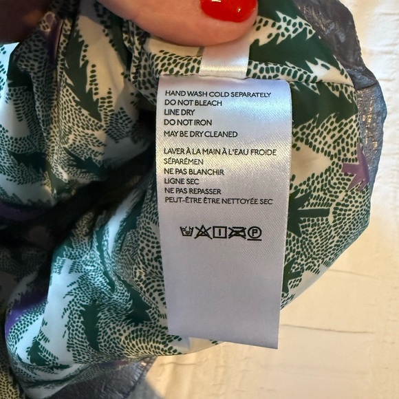 Anthropologie Metallic Silver Puffer Vest – Size Small - Picture 5 of 6